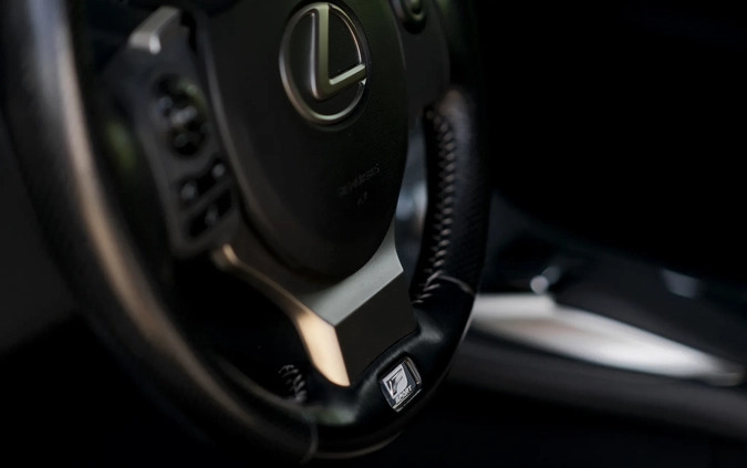 Lexus CT cena 64900 przebieg: 30500, rok produkcji 2016 z Białystok małe 596